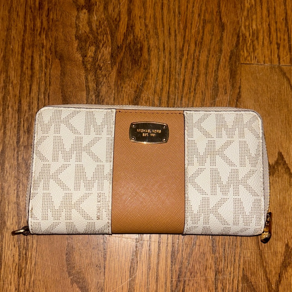 Michael Kors wallet